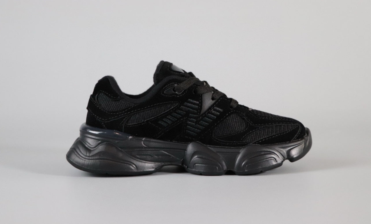 Kids Nu Balance Triple Black