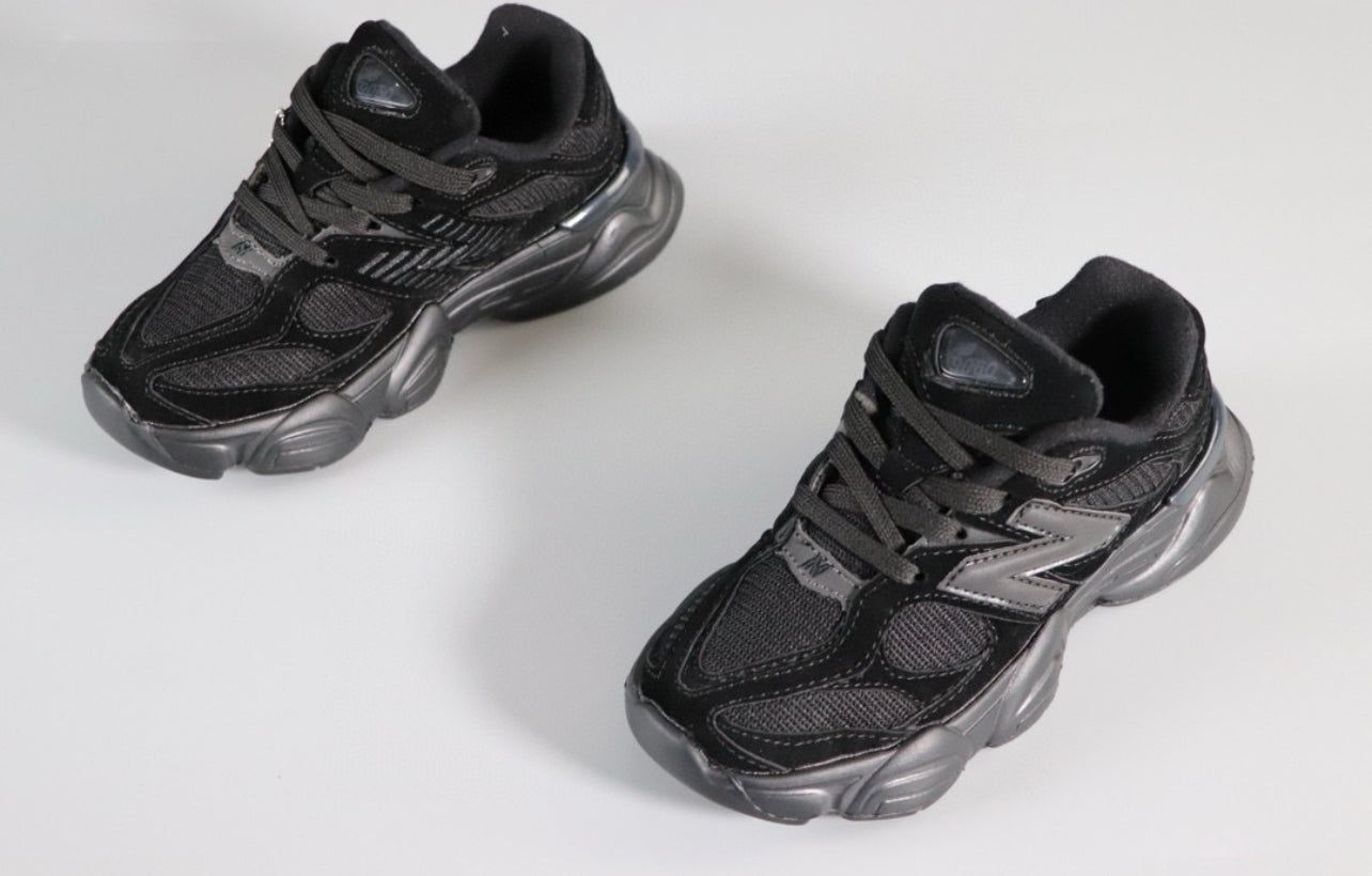 Kids Nu Balance Triple Black